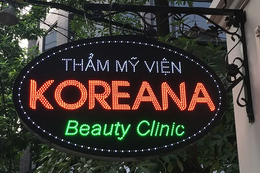 Bảng giá làm biển vẫy led tại Làm Bảng Hiệu Co năm 2025