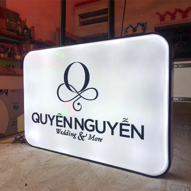 Bảng giá làm biển vẫy vuông tại Làm Bảng Hiệu Co