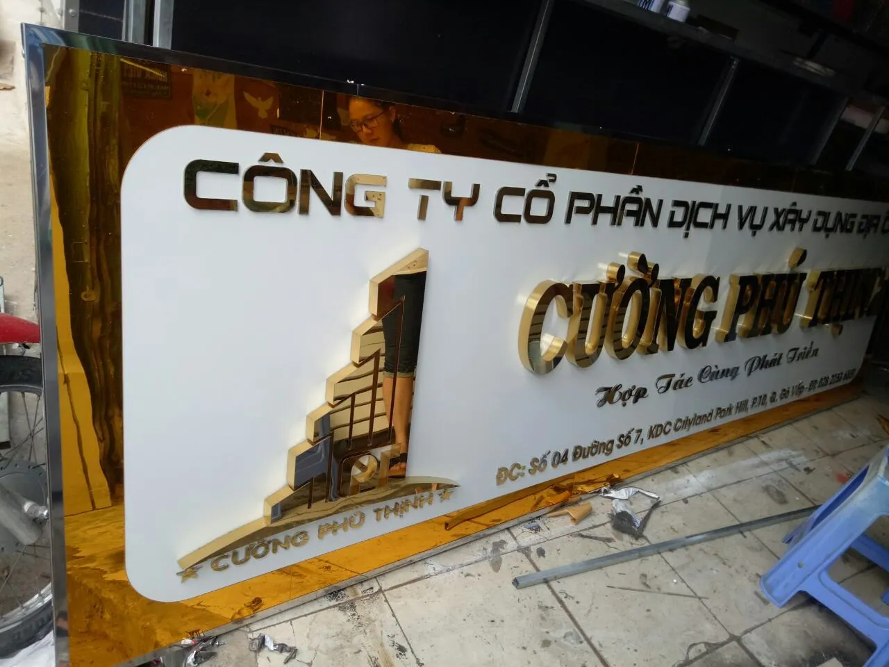 Lợi ích khi sử dụng dịch vụ làm biển công ty chữ nổi tại Làm Bảng Hiệu Co