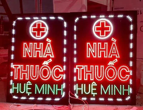 Tại sao nên chọn dịch vụ làm biển led nhà thuốc tại Làm Bảng Hiệu Co