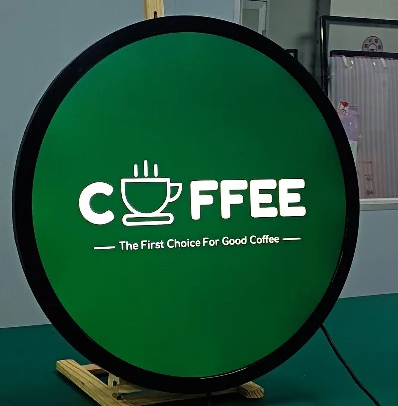 Ưu điểm vượt trội của biển vẫy hộp đèn so với các loại biển quảng cáo khác