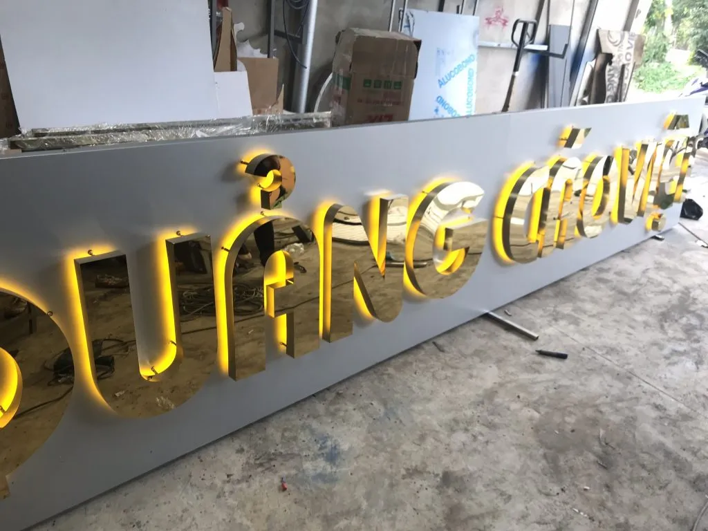 Chữ Nổi Led Hắt Sáng Chân