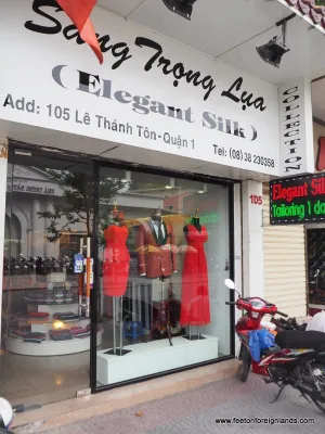 Dịch vụ làm bảng hiệu shop quần áo  