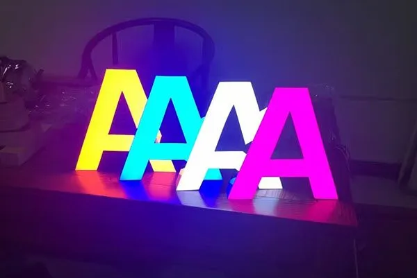 Làm Bảng Hiệu Co cam kết mang đến dịch vụ làm chữ nổi mica đèn led  