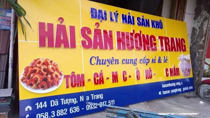 Một biển quảng cáo hải sản bắt mắt, chuyên nghiệp sẽ tạo thiện cảm và thu hút khách hàng ghé thăm