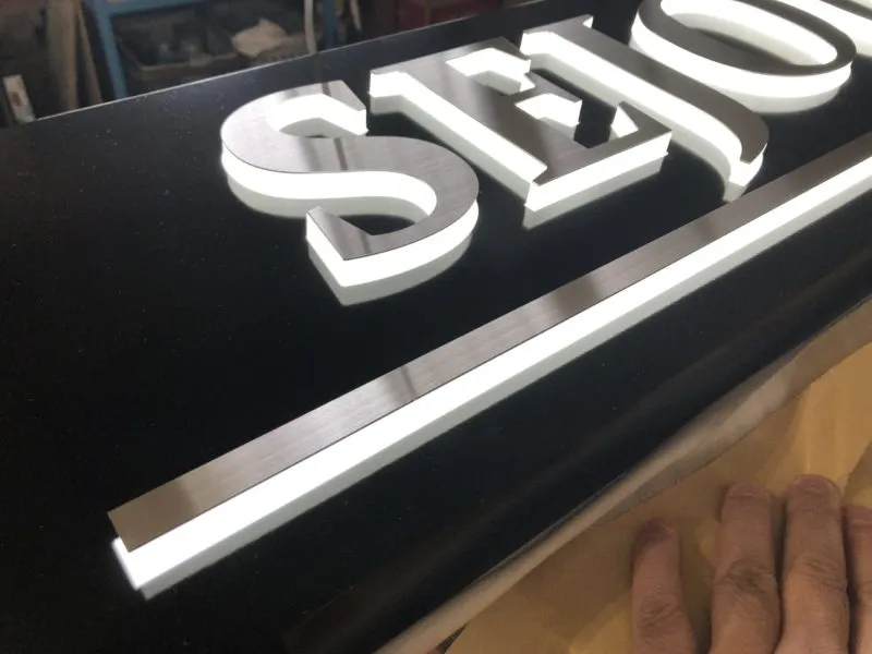 Chữ inox mặt mica – chữ mica inox – chữ nổi phát sáng - Ảnh 4