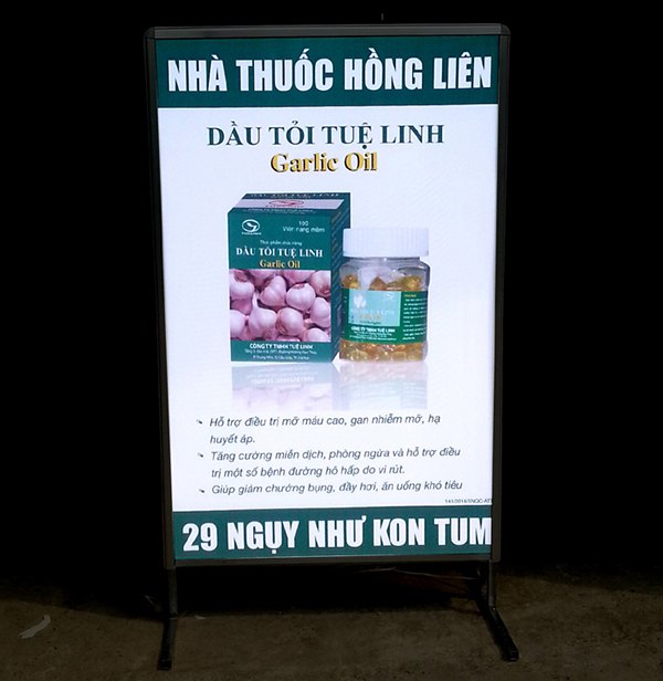 bien quang cao hop den bat hiflex 1