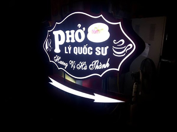 bin quang cao hop den alu am ban 3