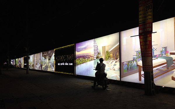 bien quang cao hop den bat hiflex 7