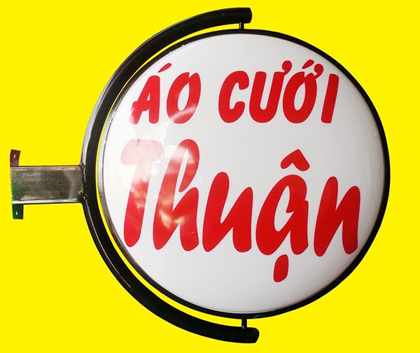 bien quang cao hop den mica dep 3