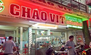 Mẫu biển bảng quảng c&aacute;o nh&agrave; h&agrave;ng đẹp