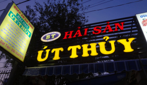 mau-bien-quang-cao-nha-hang-dep-23