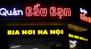 Mẫu biển bảng quảng c&aacute;o nh&agrave; h&agrave;ng đẹp