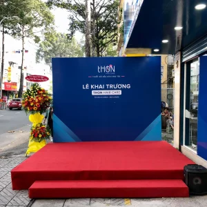 Mặt backdrop căng phẳng, không lồi lõm, đường nối mảnh