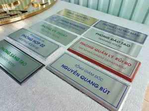 Rất nhiều doanh nghiệp chỉ tập trung bàn – ghế – mạng – điện mà quên rằng biển hiệu không chỉ là vật trang trí