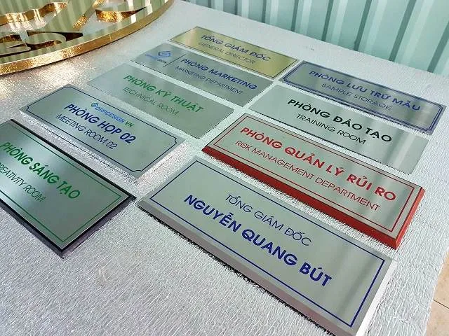 Rất nhiều doanh nghiệp chỉ tập trung bàn – ghế – mạng – điện mà quên rằng biển hiệu không chỉ là vật trang trí