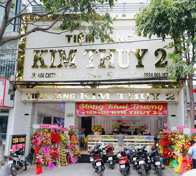 Mẫu Bảng Hiệu Tiệm Vàng Bạc Đẹp, Phong Thủy - Ảnh 3