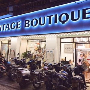 Mẫu Bảng Hiệu Shop Quần Áo Thời Trang Đẹp Nhất 2023