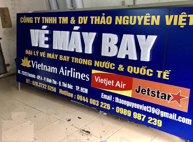 Mẫu Bảng Hiệu Phòng Bán Vé Máy Bay Chuyên Nghiệp