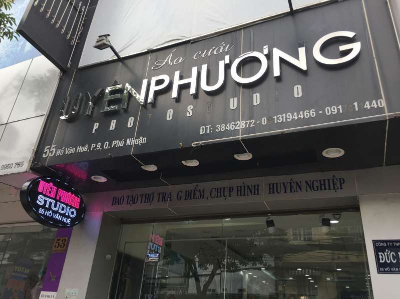 Bảng hiệu chữ nổi bằng inox sáng