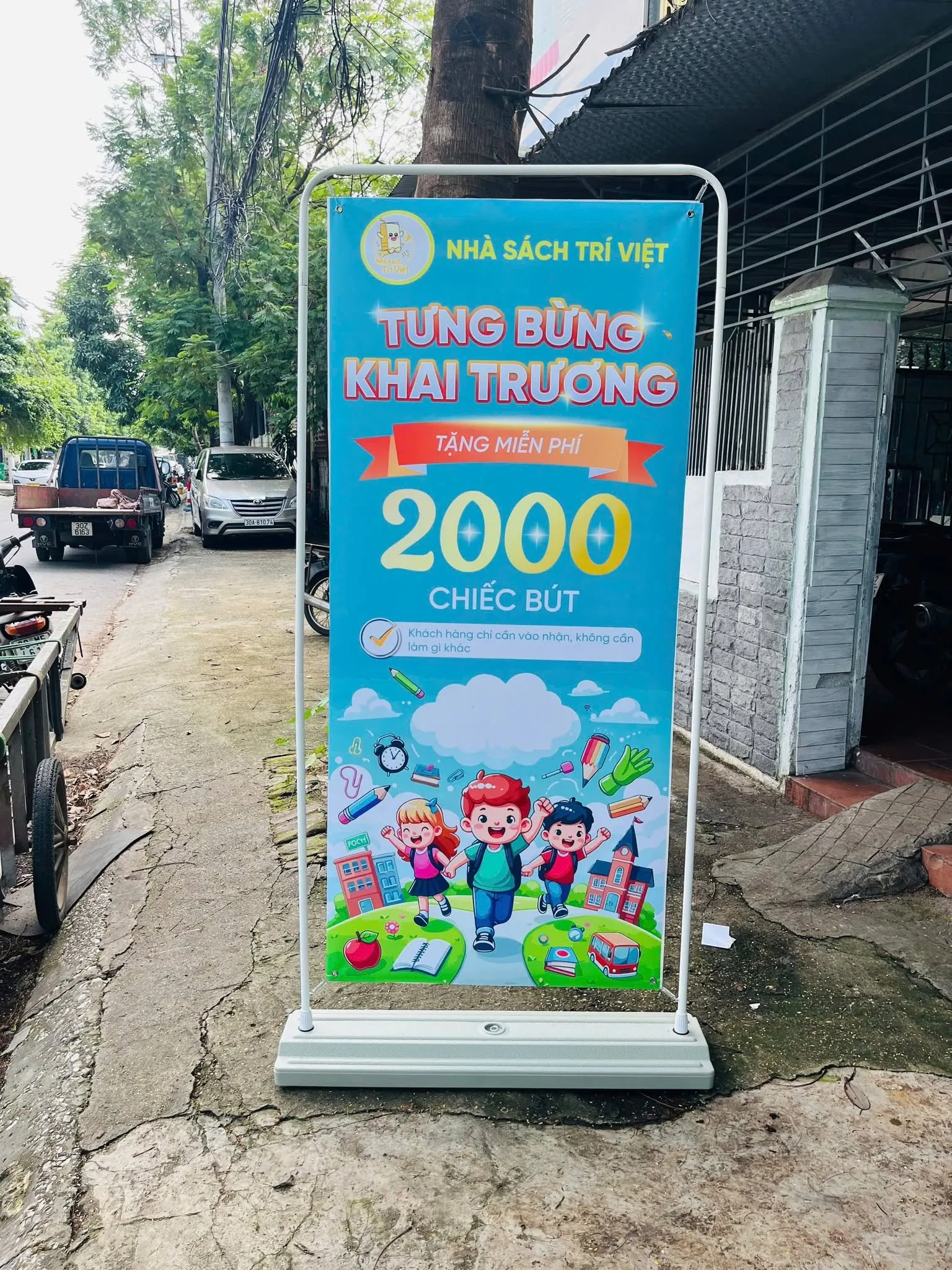Standee Khung Kệ Kiểu Cửa - Ảnh 14