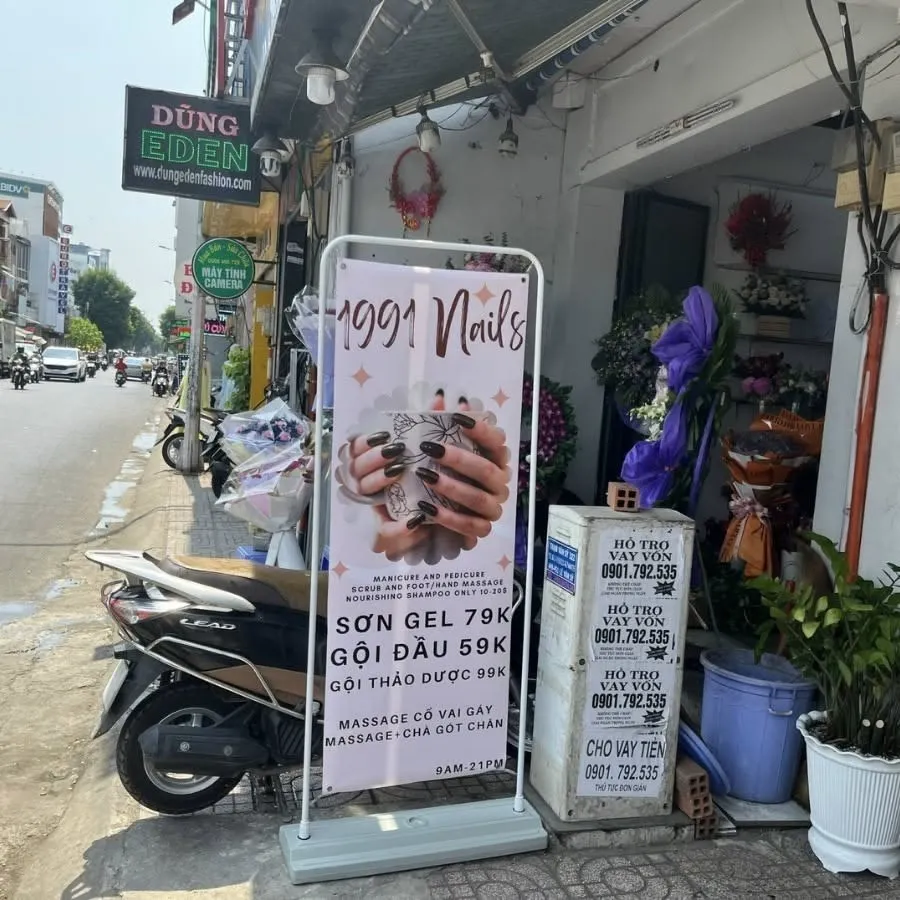 Standee Khung Kệ Kiểu Cửa - Ảnh 11