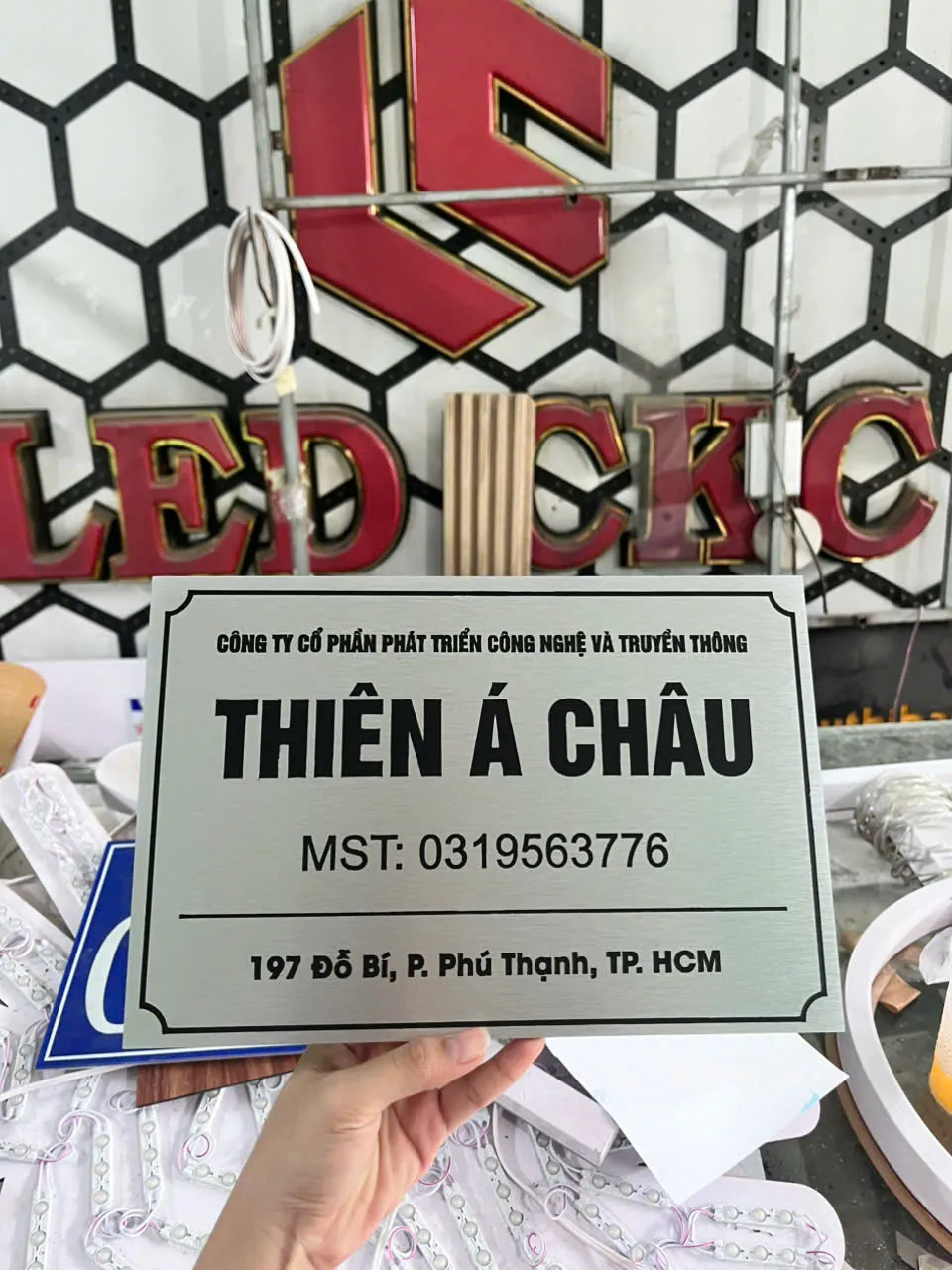 Bảng hiệu công ty - Ảnh 8