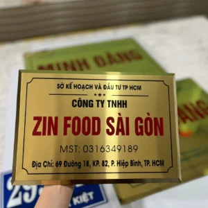 Bảng tên công ty inox xước với chữ màu đen