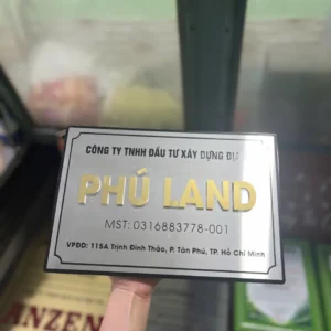 Bảng hiệu công ty nền alu kết hợp logo và chữ nổi